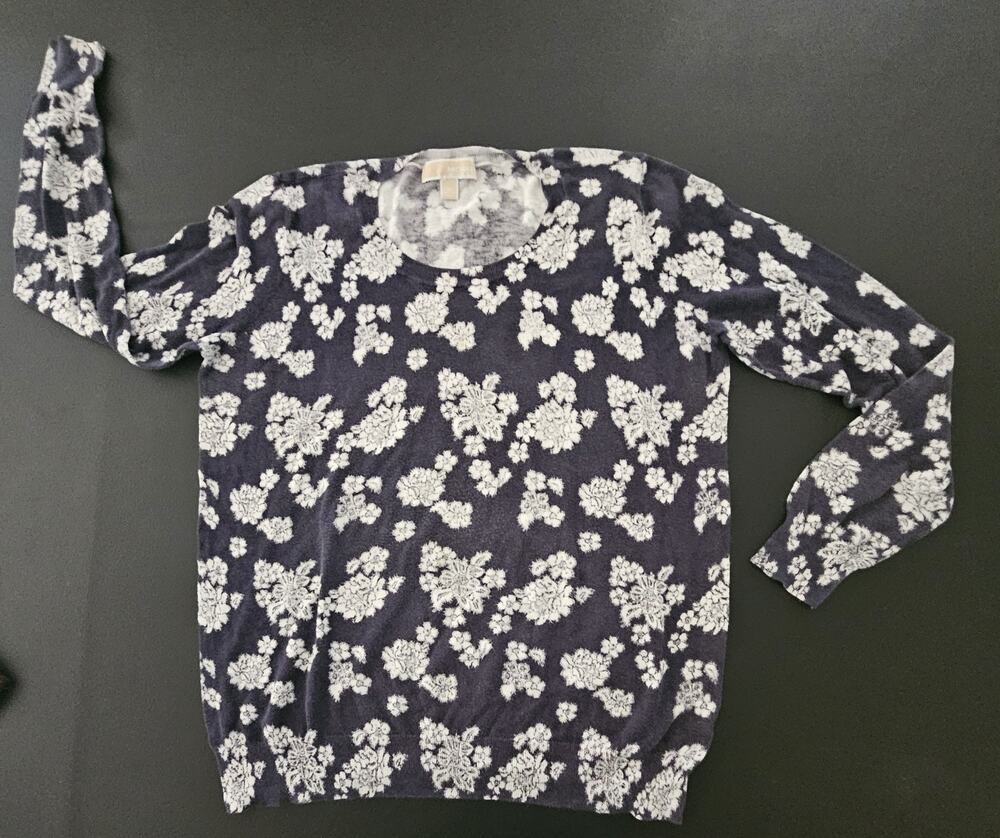 Michael Kors Top/Lt Sweater Blue And White Floral Sz Xl Long Sleeves